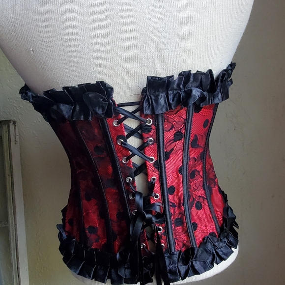 Red Hot Polka-dot Corset - Picture 3 of 3